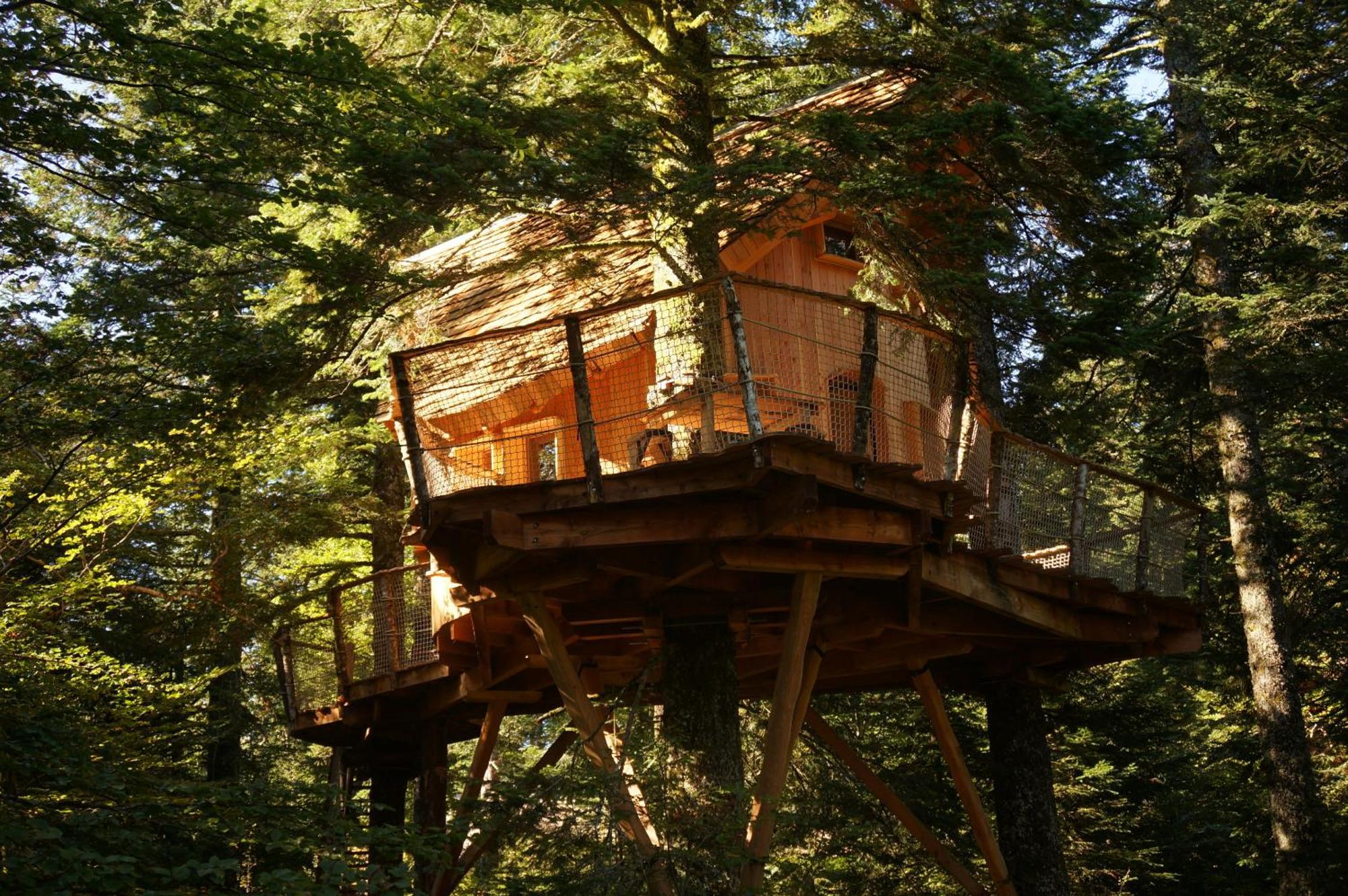 Cabanes Des Volcans La Tour-dʼAuvergne Habitación foto